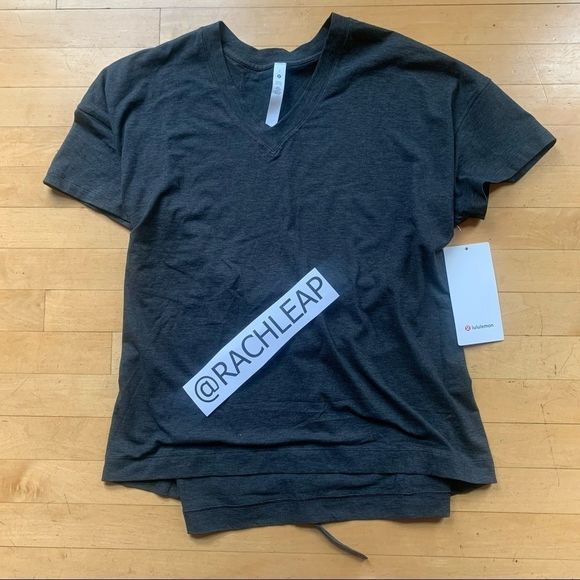 Lululemon Side tie v neck Tee Grey - Picture 3 of 5